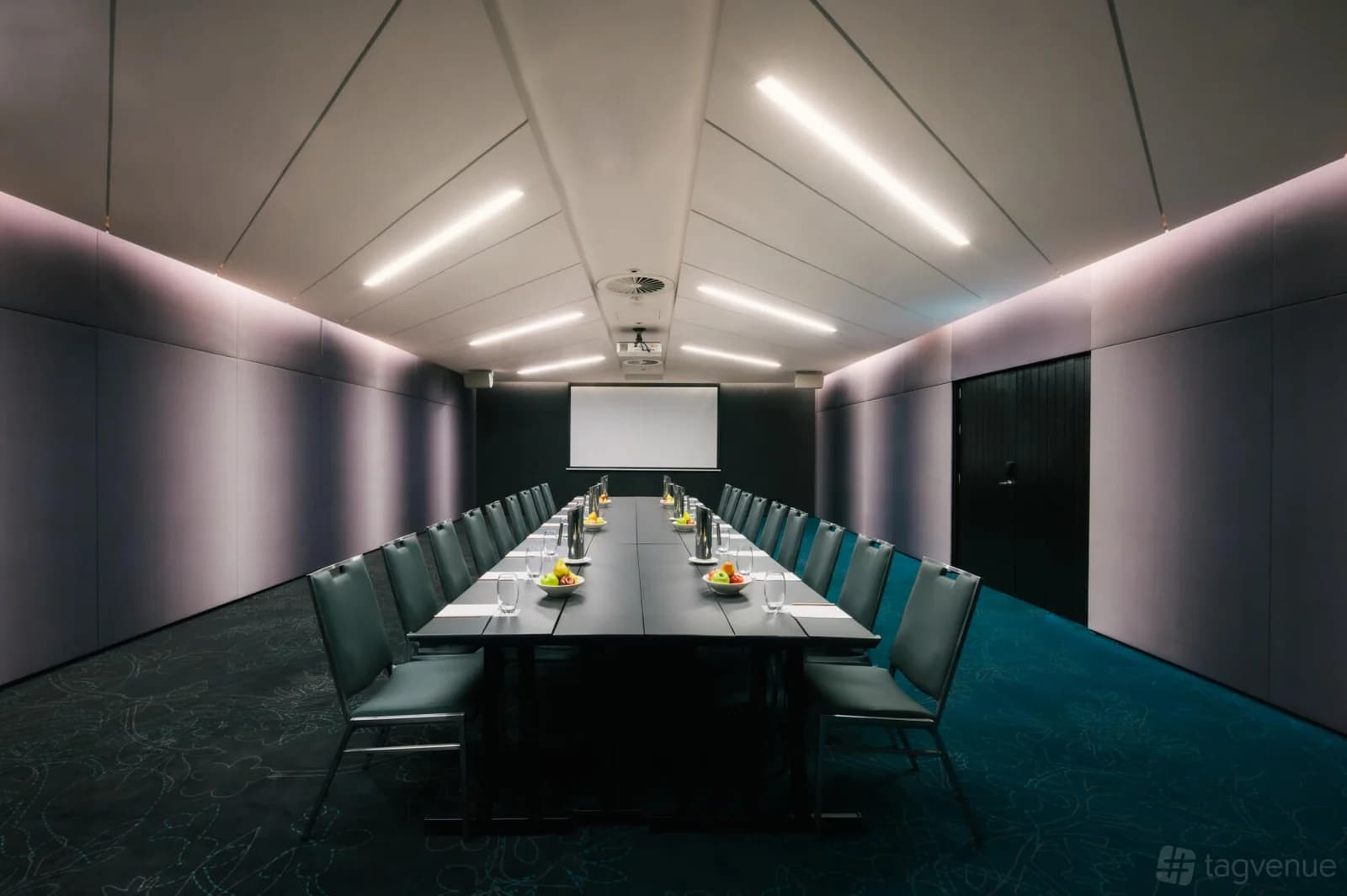 Cockle Bay Room at PARKROYAL Darling Harbour, Sydney photo 1